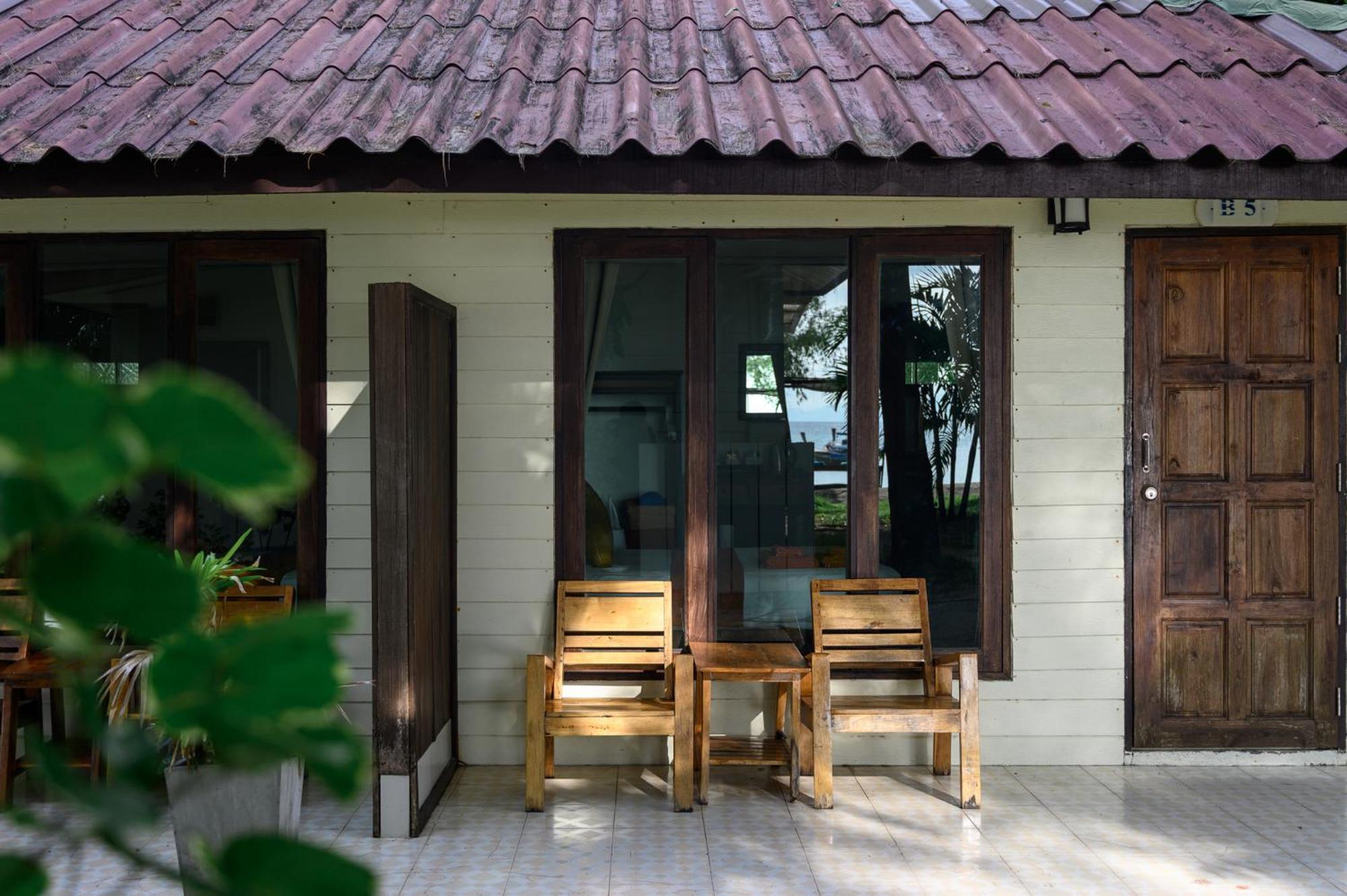 Wapi Resort Koh Lipe Room photo